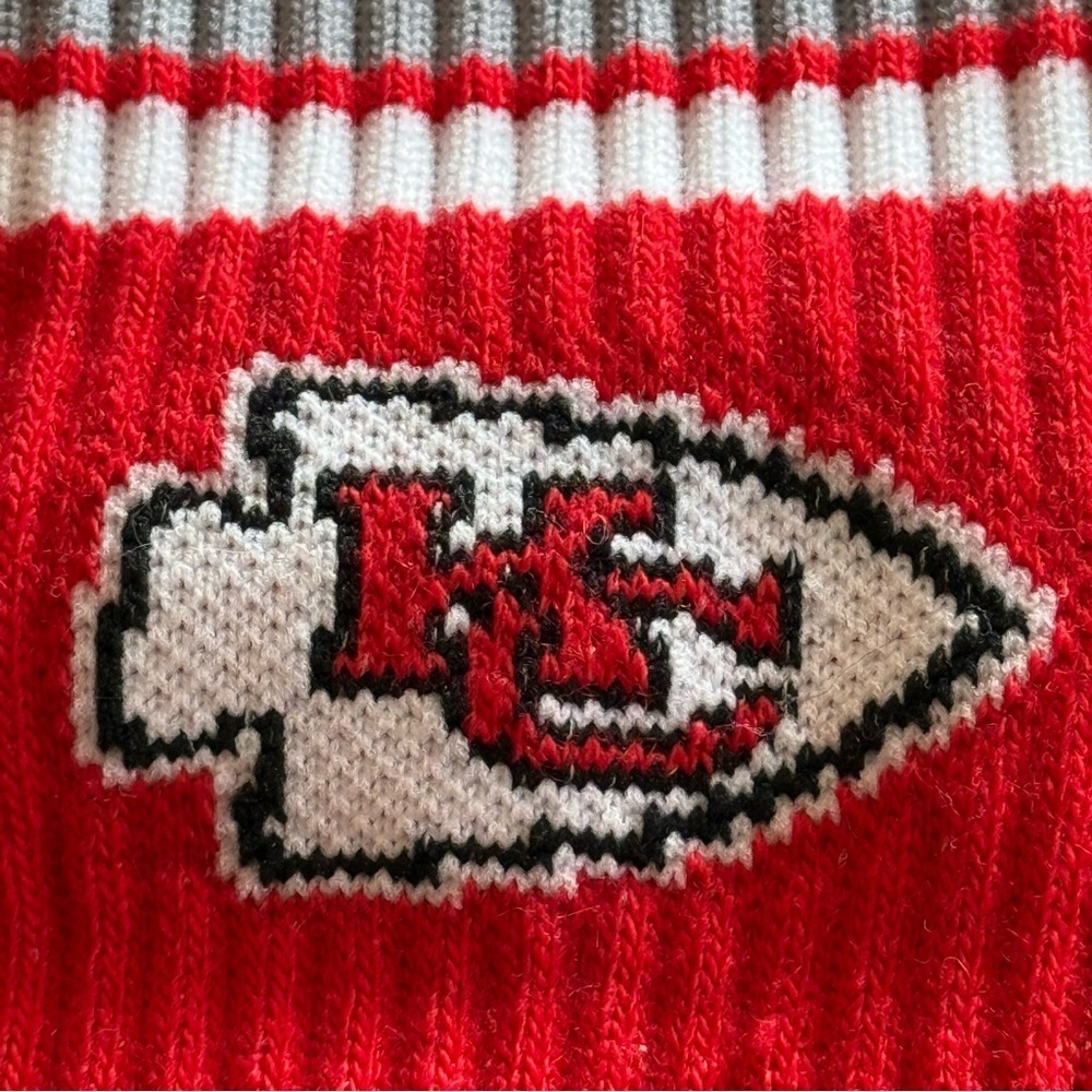 NEW Kansas City Chiefs For Bare Feet 4-Stripe Deuce Performance Crew Socks - Picture 6 of 10